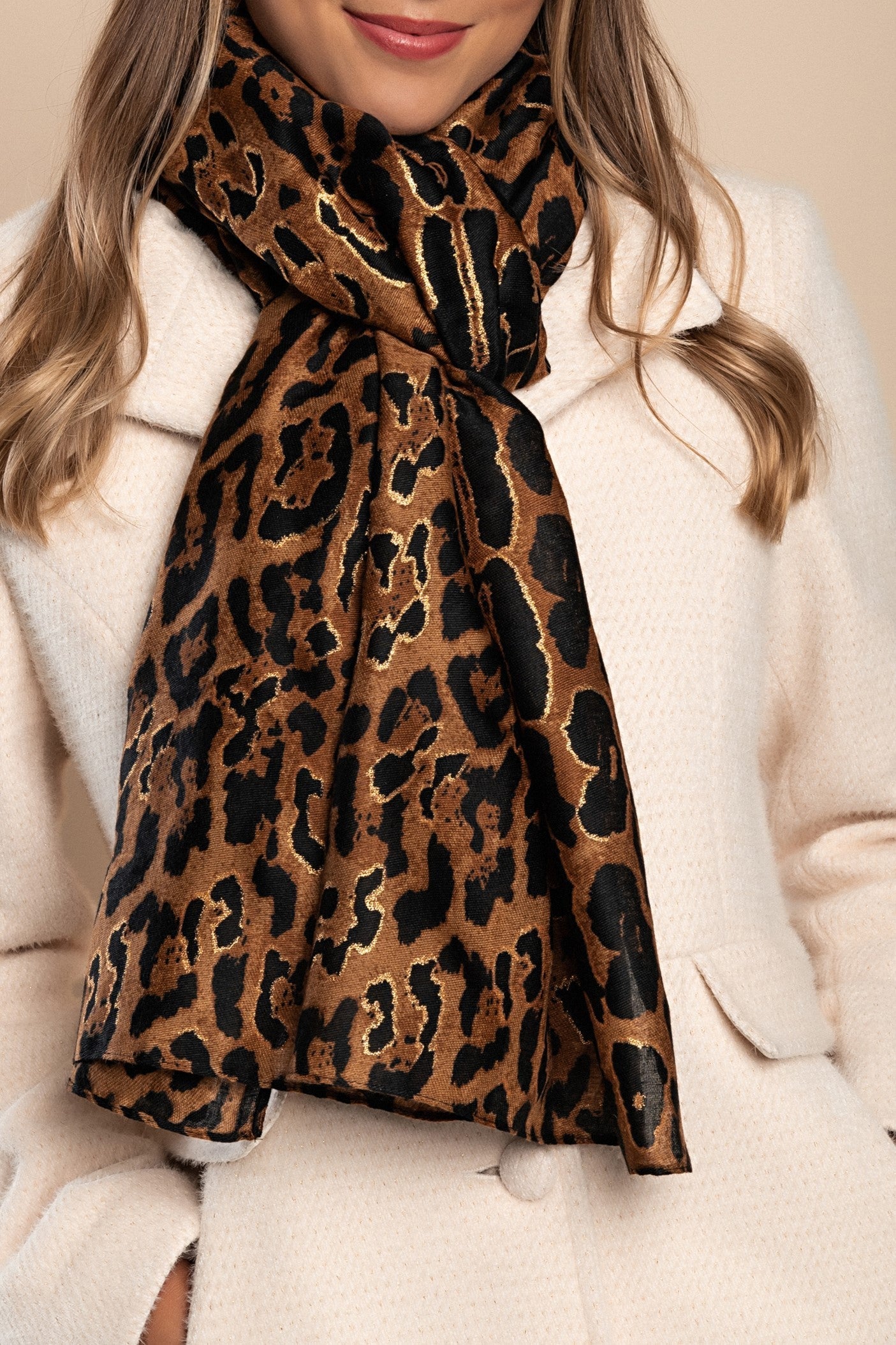 Leopard print scarf, brown