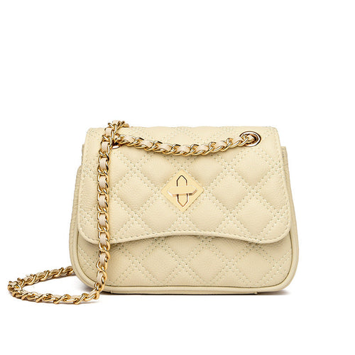 ChainDrape™ – Quilted Charm Shoulder Bag